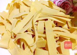 凉拌豆皮的做法图解1