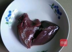 红椒姜丝炝肝片的做法图解1