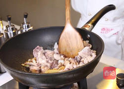 香菇炒鸡块的做法图解8