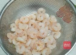 虾仁炒蛋清的做法图解2