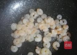 虾仁炒蛋清的做法图解5