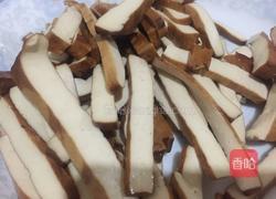 芦蒿炒香干的做法图解2