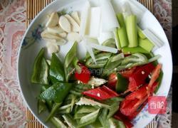 青椒火腿的做法图解2