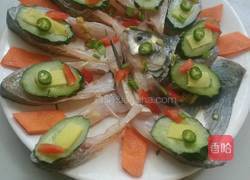 孔雀开屏(清蒸鳊鱼)的做法图解4
