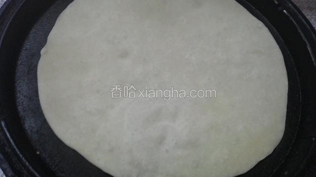 面皮一鼓泡立马翻个，一共大约一分钟一张！