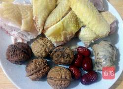 红枣核桃煲鸡汤的做法图解1