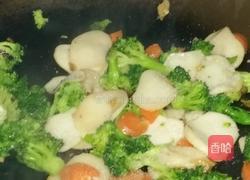 杏鲍菇炒西兰花的做法图解9