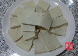 番茄虾仁豆腐的做法图解1