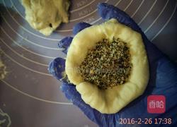 芝麻花生馅菠萝包的做法图解12