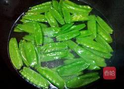 荷兰豆炒瘦肉的做法图解4