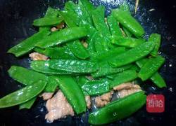 荷兰豆炒瘦肉的做法图解7