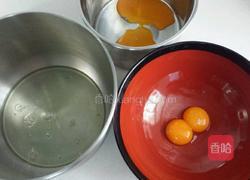 戚风纸杯蛋糕的做法图解2