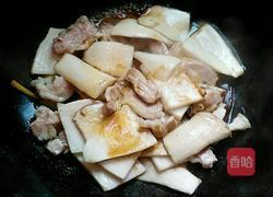 肉片炒鸡腿菇的做法图解6