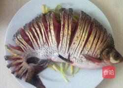 孔雀开屏鱼的做法图解1