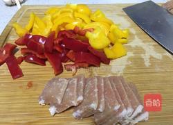肉片炒菜椒的做法图解3