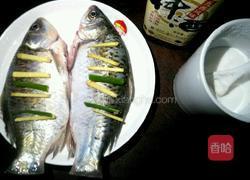 豆瓣鲫鱼的做法图解2