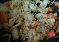 北极甜虾炒饭的做法图解2