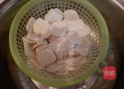 香辣蟹炒年糕的做法图解2