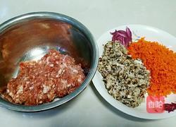开口烧麦——香菇胡萝卜鲜肉馅的做法图解1
