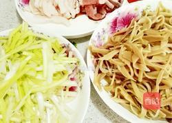 韭黄笋干炒肉的做法图解2