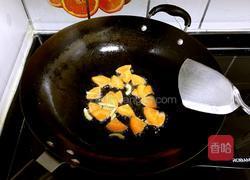 荷兰豆炒白果的做法图解3