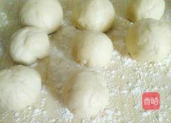 芝麻花生糖三角的做法图解7