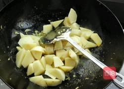 咖喱土豆鸡丁的做法图解4