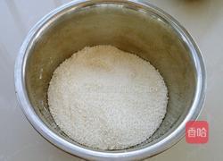 蛋白椰丝球的做法图解2