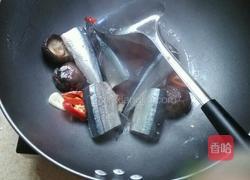 水煮剃刀鱼的做法图解5