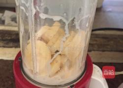 香蕉牛奶松饼的做法图解3