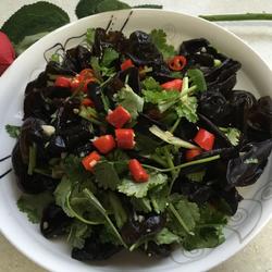 凉拌黑木耳香菜的做法[图]