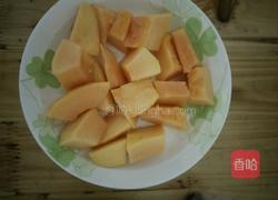 丰胸木瓜银耳汤的做法图解1