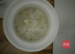 丰胸木瓜银耳汤的做法图解4
