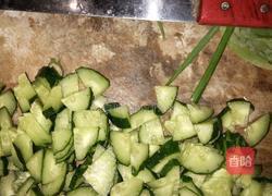 火腿黄瓜玉米丁的做法图解2