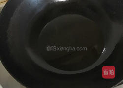 青椒炒臭豆腐的做法图解3