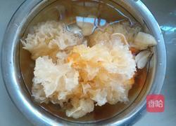 桃胶银耳百合羹的做法图解3