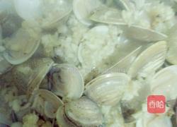 蒜蓉粉丝金针菇蛤蜊的做法图解6