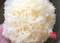 冰糖蒸山药银耳红枣的做法图解1