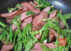 木耳炒火腿的做法图解7