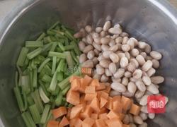 花生米拌芹菜的做法图解4