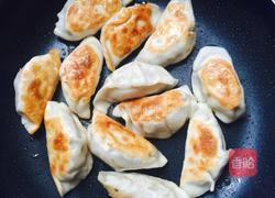 香煎饺子的做法图解4