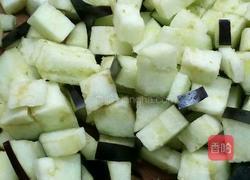 茄丁肉丝面的做法图解1