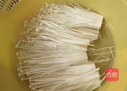 金针菇萝卜牛筋丸汤的做法图解3