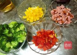 西兰花炒三丁的做法图解4