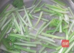 凉拌西芹的做法图解2