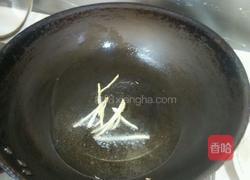 速炒手撕包菜的做法图解2