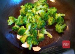 蒜炒西兰花的做法图解5