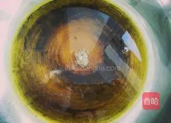 Illustration of how to make golden steamed bun slices 4