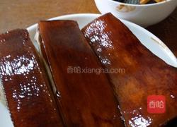 冻豆腐扣肉的做法图解2