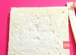 香蕉吐司卷的做法图解1